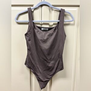 Aritzia babaton contour bodysuit